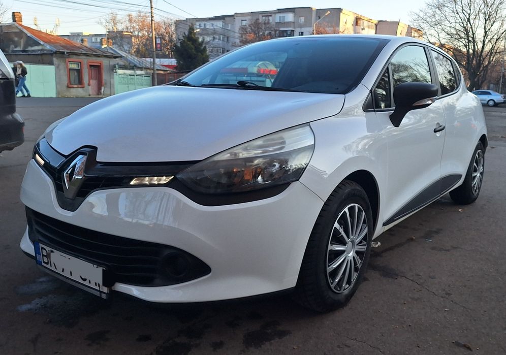 Renault Clio 1.5 dci cu doar 79000km