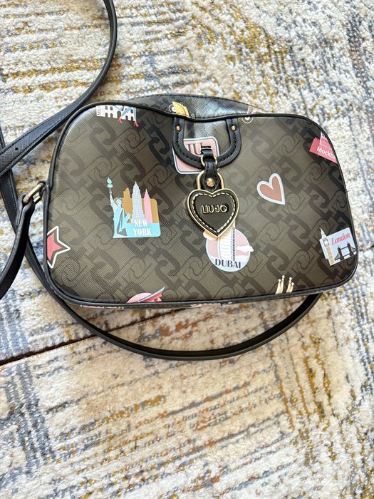 Geanta liu jo excelenta!