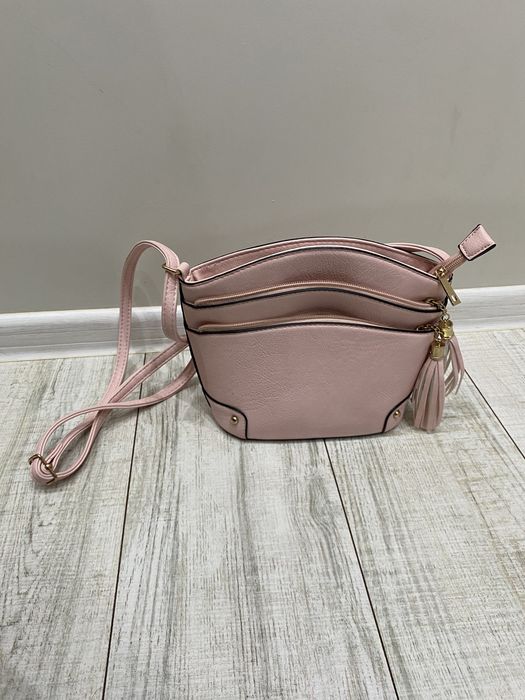 Дамска чанта