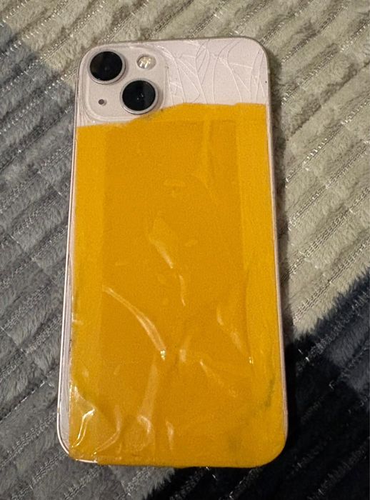 Продам айфон 13.