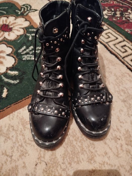 Ботинки осенние 37 размер 30.000