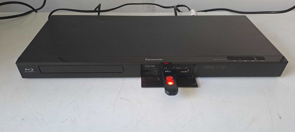 Media Player Panasonic DMP BDT 130 – USB / MKV / 3D HDD – cu telecomanda
