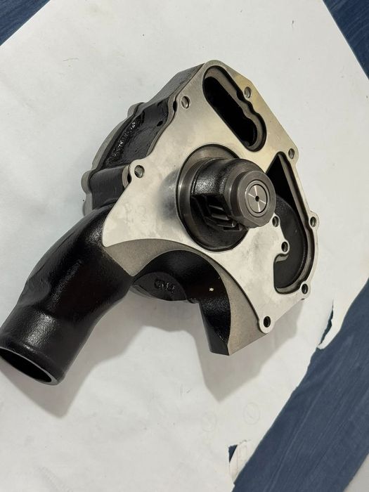 Pompa de apa NOUA PERKINS 1103A-33; 1103A-33T; 1103B-33; 1103B-33T; 1103C-33; 1103C-33T; 1103D-33; 1103D-33T; 1103D-33TA; 1104A-44; 1104A-44T; 1104A-44TA; 1104C-44; 1104C-44T; 1104C-44TA; 1104C-E44; 11