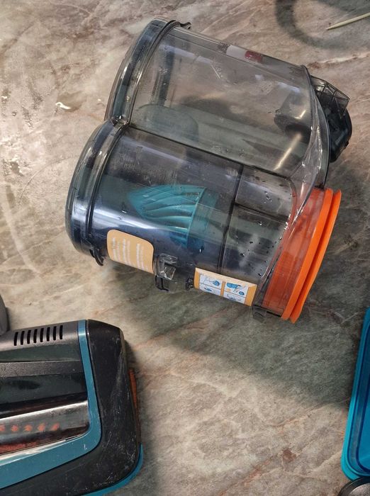 Продавам части за прахосмукачка Phillips speed pro aqua