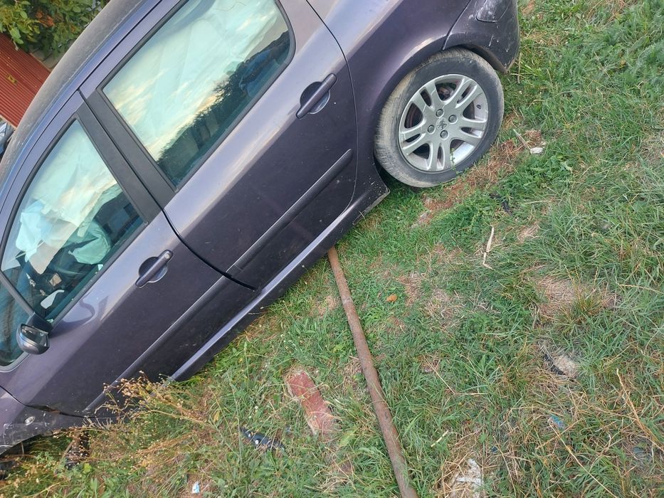 Пежо 307 2.0 хди 110 кс на части !!!