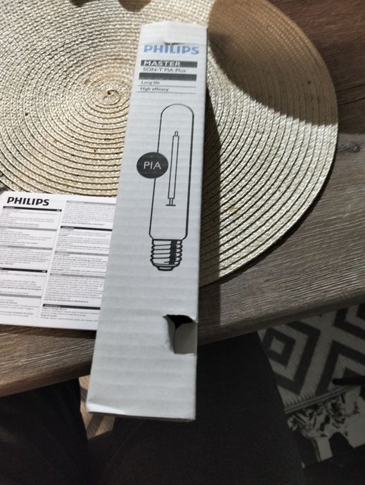 Philips master son-t plus 250w. E  e40