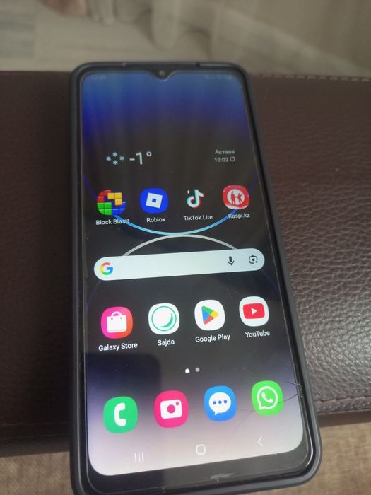 Самсунг А12 продам