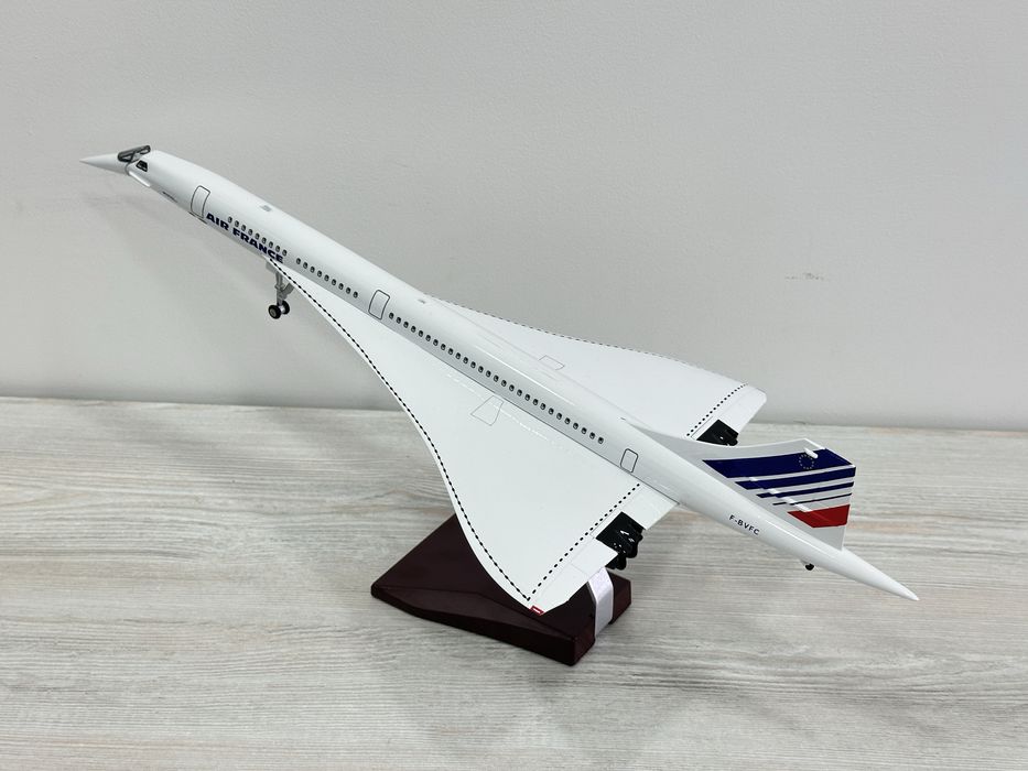 Самолет модель CONCORDE с подсветкой (отличный подарок)