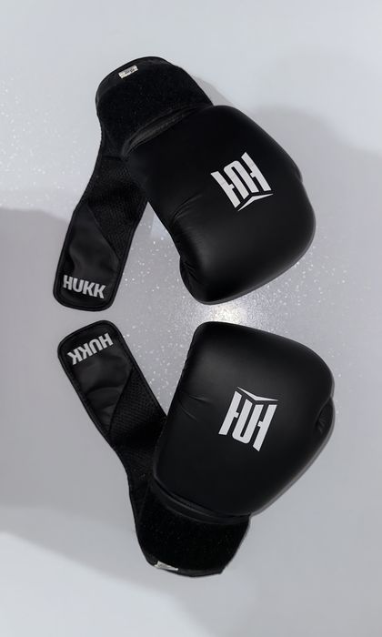 Боксерские перчатки HUKK