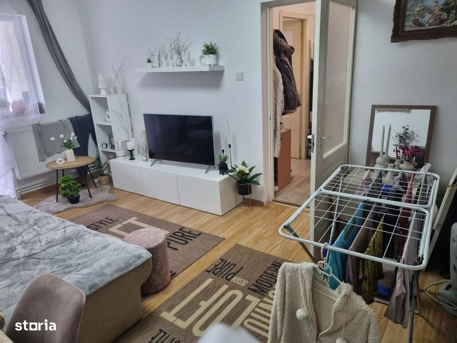 Apartament 2 camere decomandat,Deva-piața centrală