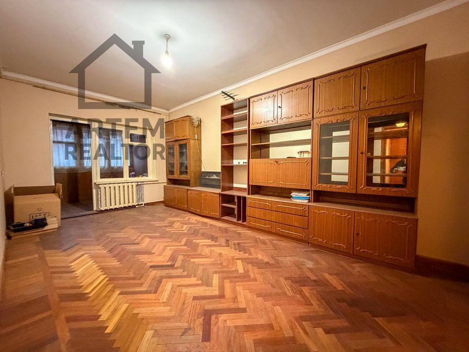 4/2/4 Буюк Ипак ийули,171 школа,78 м2,балкон 2*6,кирпич,без ремонта