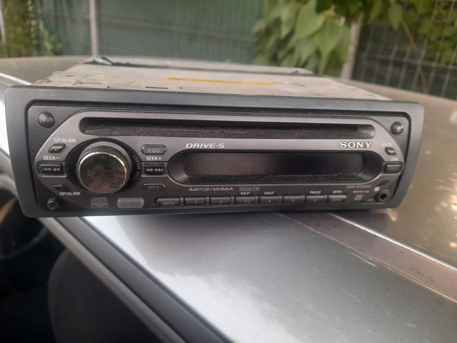 Sony mp3 player ,cd mp3,aux si radioi
