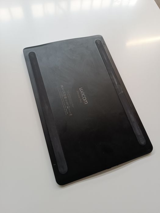Графичен таблет WACOM intuos pro