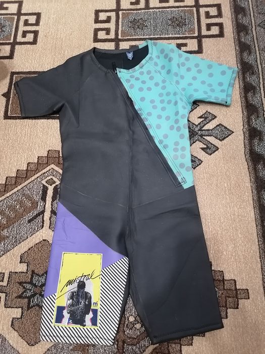 Costum de neopren (mărimea 42)