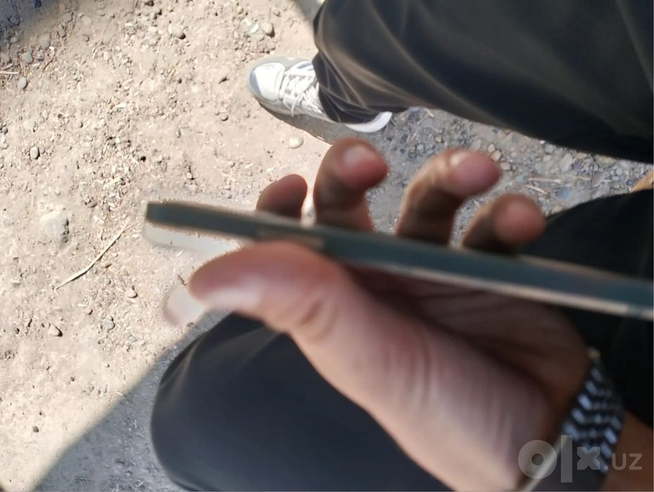Iphone 12 pro 128 talik 71 yomks face yo tru bor orqa shishasi singan