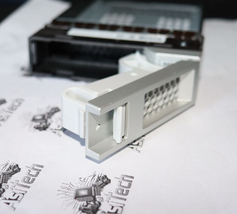 Caddy Server Original 3.5" Sun Oracle Storage DE2-24C / ZFS 7120/7320/7420 PN: 7 0 9 6 0 3 2 / 0 9 7 6 5 0 1 - 1 0