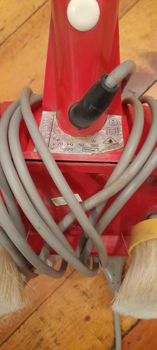 ПромоФренски Уред за почистване на фуги на плочки от различен материал