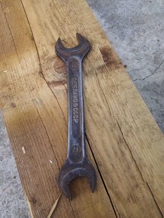 Продавам гаечен ключ