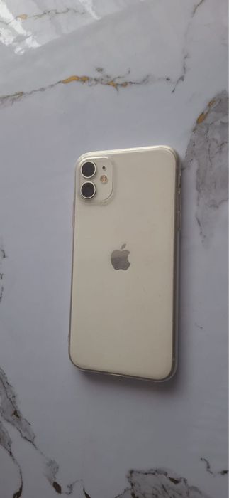 iphone 11 идеальный все в ориге. обмен