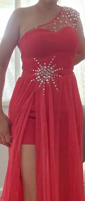 Официална рокля с паети на тюл