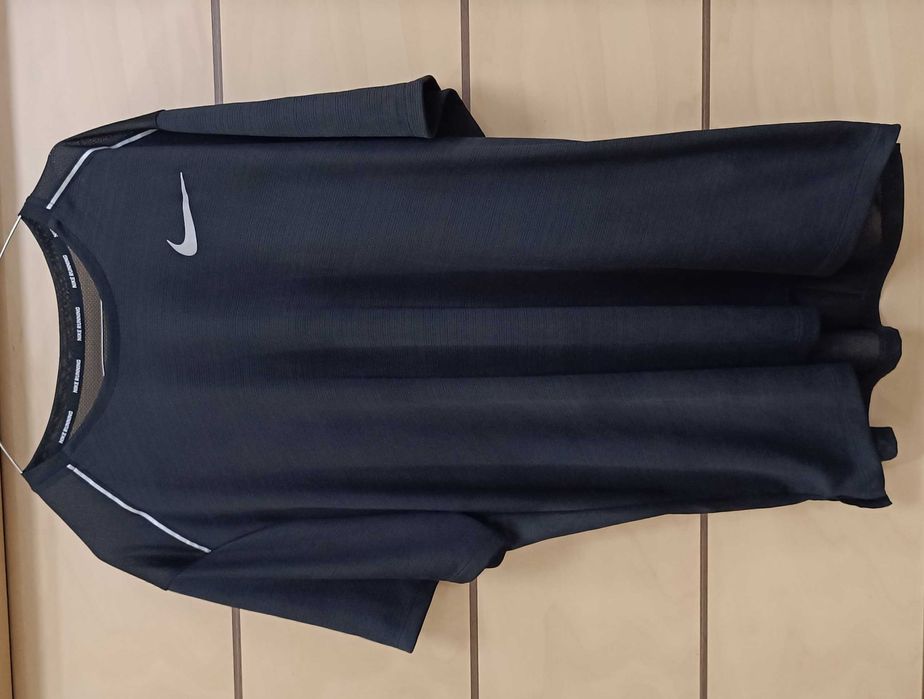 Nike Dri-Fit-Много Запазена