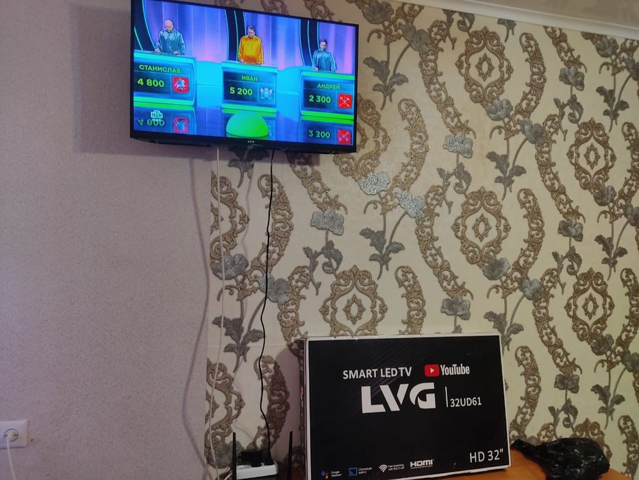 Продам срочно Телевизор  SMART TV