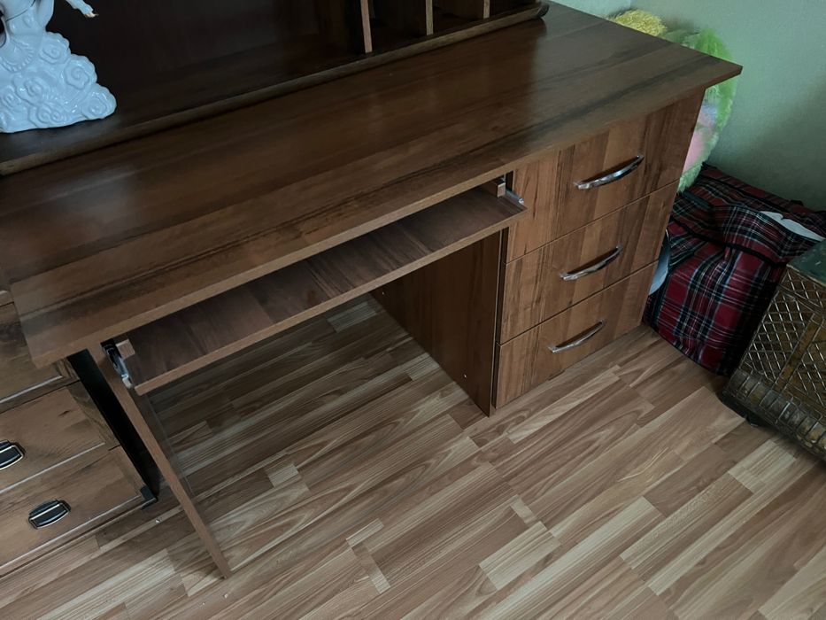 продам 3 офисных столов