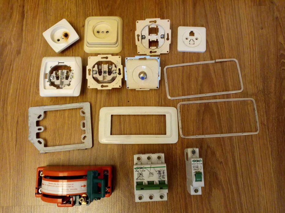 Электрические приборы на запчасти или ремонт.Цена 20 тыс за все