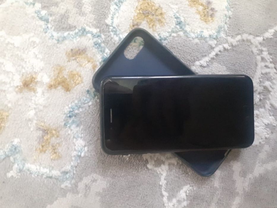 Айфон се 2 поколение