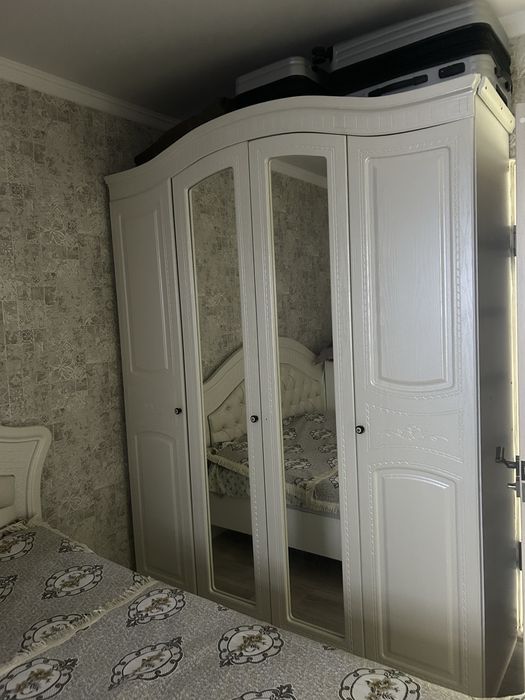 Спальный гарнитур