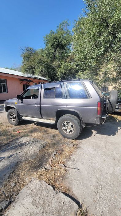 продам Nissan Terrano I 3,0