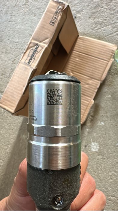 Продам новые Форсунка SCANIA