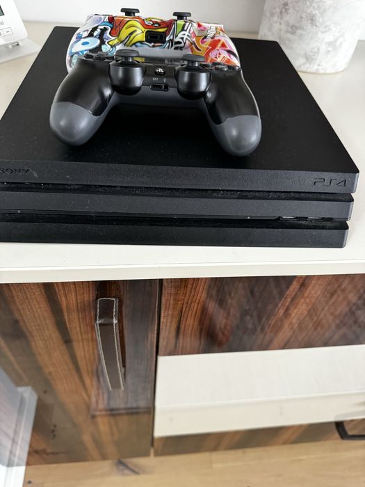 Vand PlayStation 4 Pro