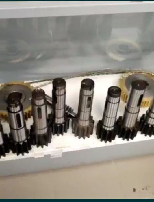 Вал поворотного редуктора манипулятора КМУ