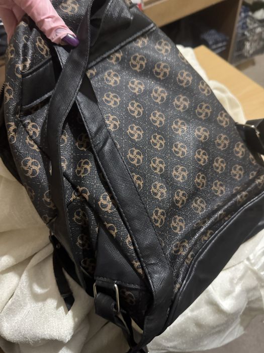 Дамска модерна раница