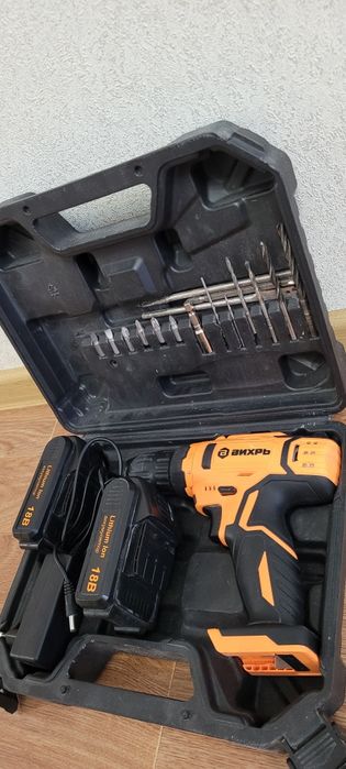 Продам Шуруповёрт Вихрь