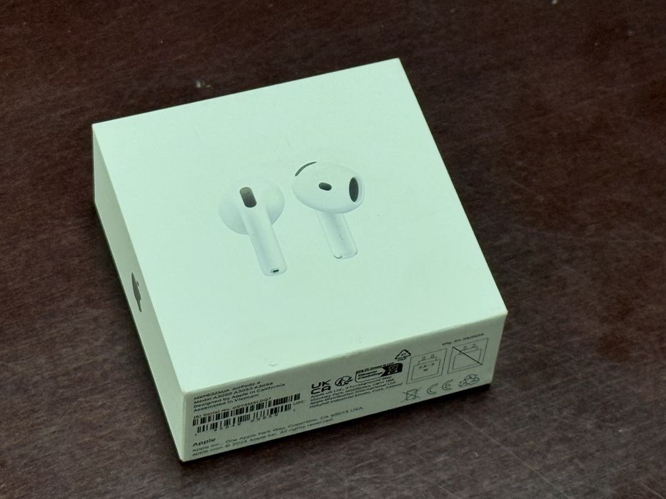 Оригинална кутия от AirPods 4