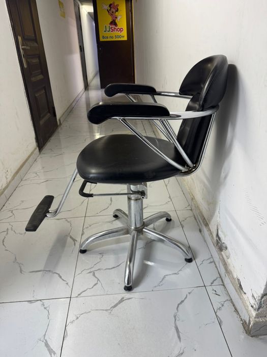 Срочно продам  для салона