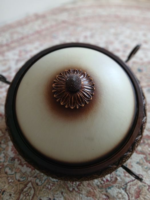 Продам люстры массивные