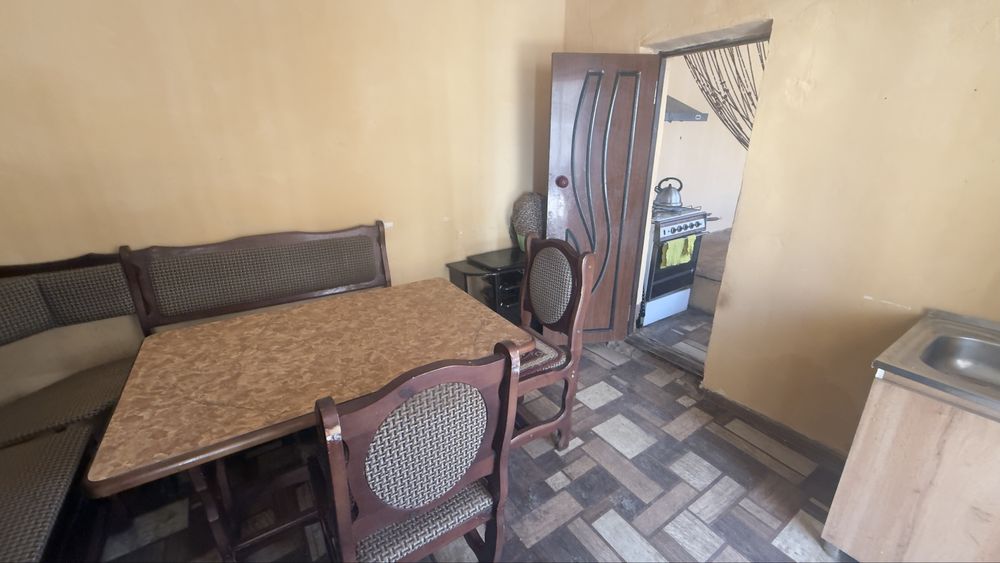 Srochno uy sotiladi 18 sotix hamma sharoyiti bor