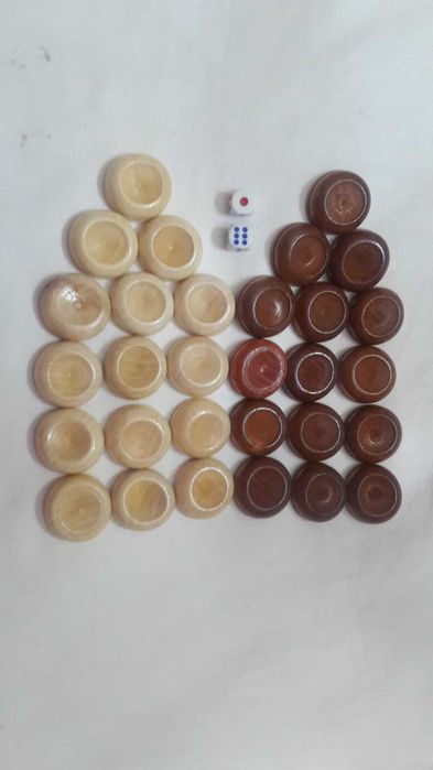 Фишки. Камни. Для игры в нарды