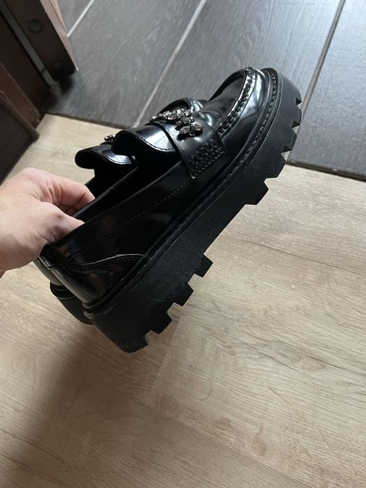 Продам лофферы,ботинки 35 размера,оригинал Зара