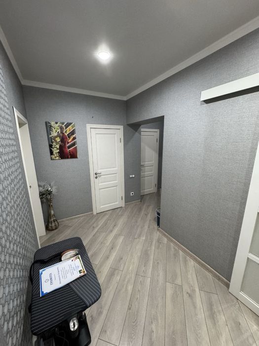 Продаю квартиру - недорого. Срочно