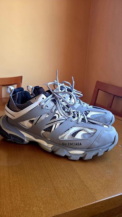 Balenciaga track