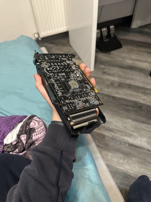 Se vinde placa video Radeon RX 580 8Gb vram OC noua