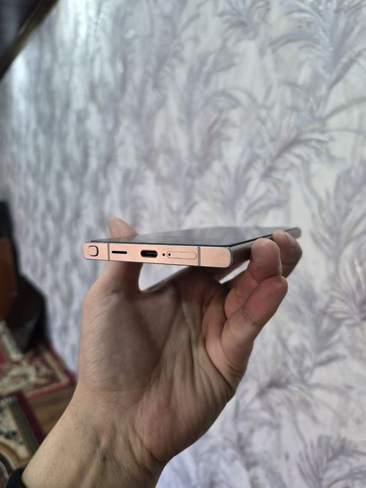 Samsung S24 Ultra 12/256g Korea 1sim 1esim sotiladi