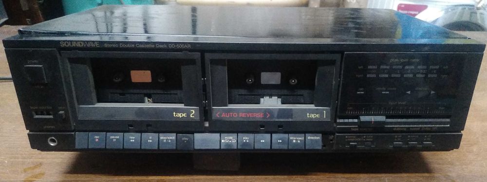 продам не рабочий   магнитофон 2-х кассетник SOUNDWAVE