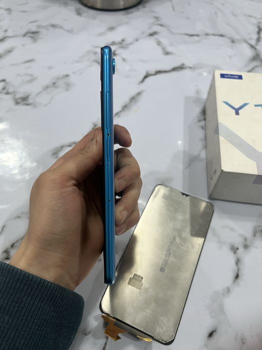 Продам vivo с каробкой