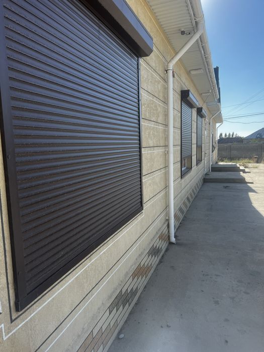 Участок со зданием