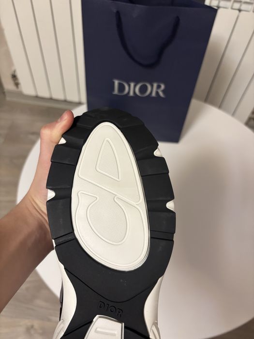 dior b22 in stare foarte foarte buna